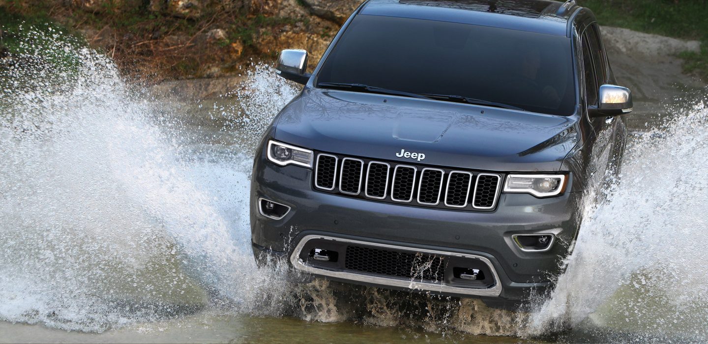 2017 Jeep Grand Cherokee Overland 4x4 Exterior Front